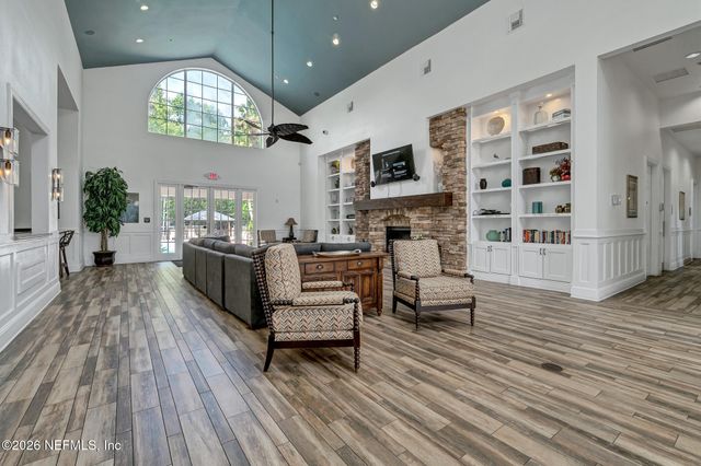 8550 TOUCHTON Road 524, Jacksonville, FL 32216