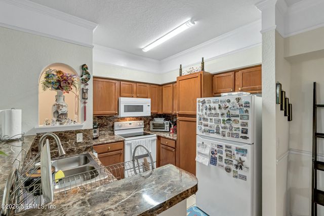8550 TOUCHTON Road 524, Jacksonville, FL 32216