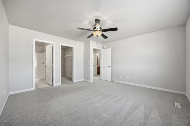 4960 37th Avenue S, Fargo, ND 58104