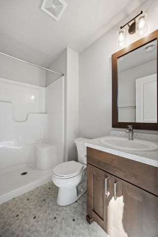 4960 37th Avenue S, Fargo, ND 58104