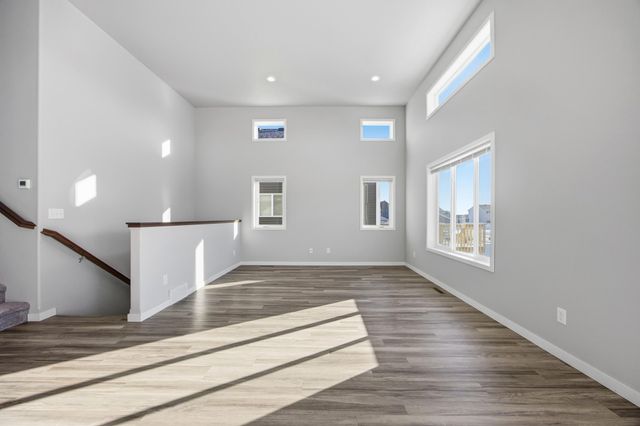 4960 37th Avenue S, Fargo, ND 58104