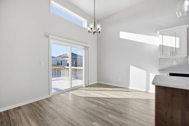 4960 37th Avenue S, Fargo, ND 58104