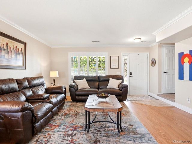 1362 S Cathay Ct 101, Aurora, CO 80017