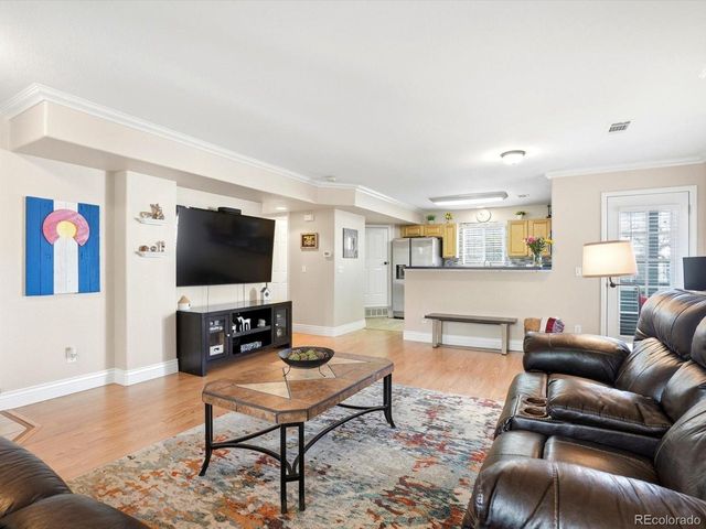 1362 S Cathay Ct 101, Aurora, CO 80017