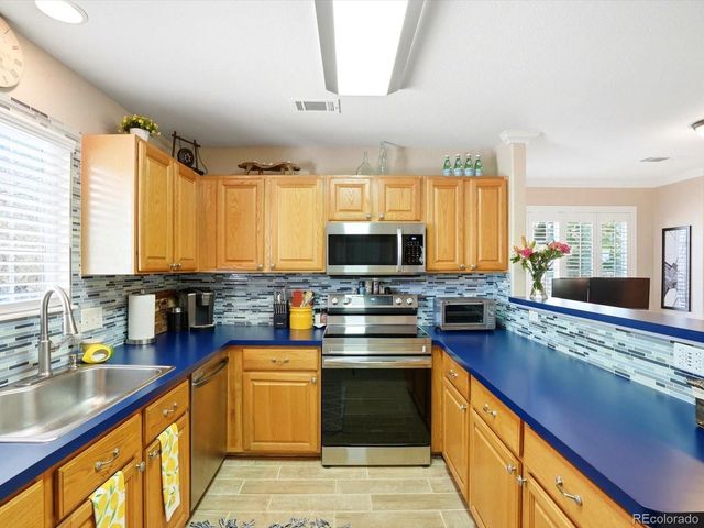 1362 S Cathay Ct 101, Aurora, CO 80017