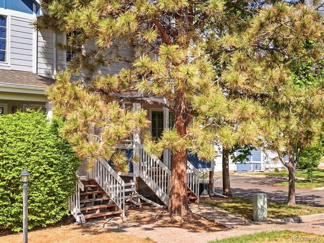 1362 S Cathay Ct 101, Aurora, CO 80017