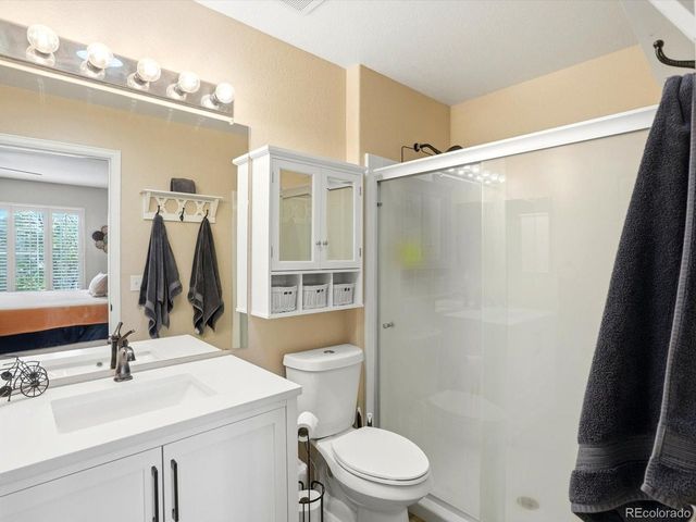 1362 S Cathay Ct 101, Aurora, CO 80017