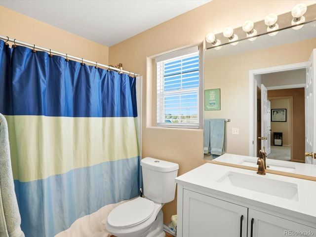 1362 S Cathay Ct 101, Aurora, CO 80017