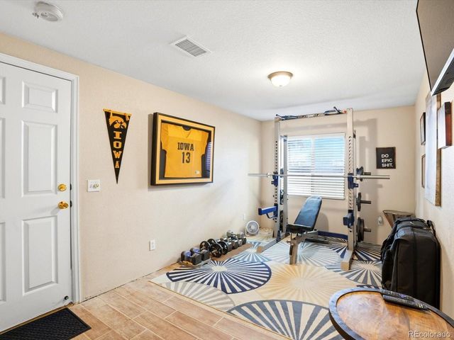 1362 S Cathay Ct 101, Aurora, CO 80017