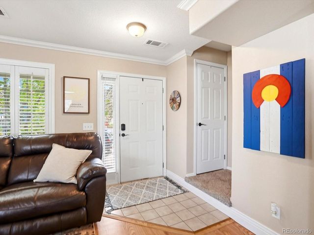 1362 S Cathay Ct 101, Aurora, CO 80017