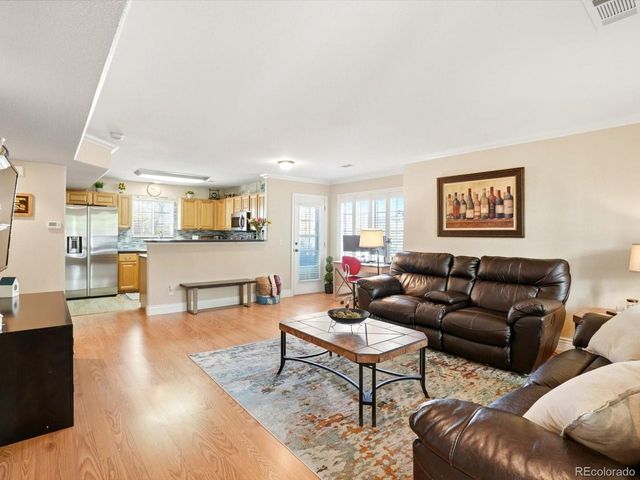 1362 S Cathay Ct 101, Aurora, CO 80017