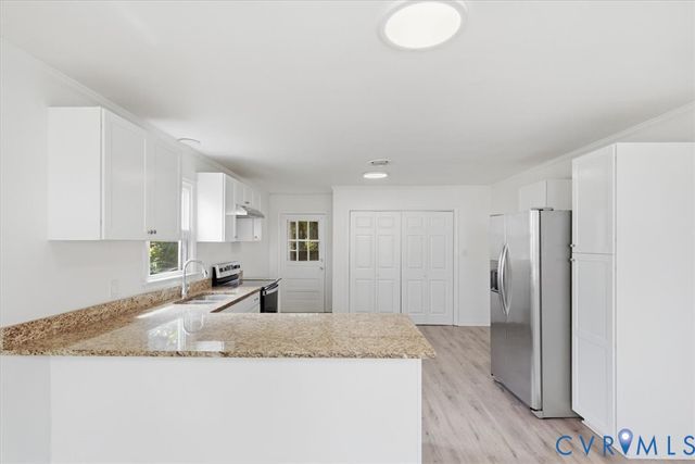 3304 Sussex Dr, Hopewell, VA 23860