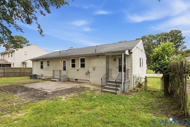 3304 Sussex Dr, Hopewell, VA 23860