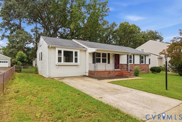 3304 Sussex Dr, Hopewell, VA 23860