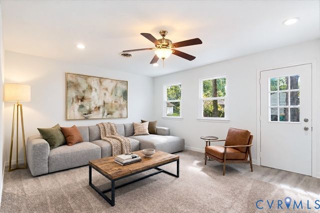 3304 Sussex Dr, Hopewell, VA 23860