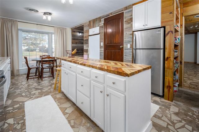 3126 Chisholm Trail, Enid, OK 73701