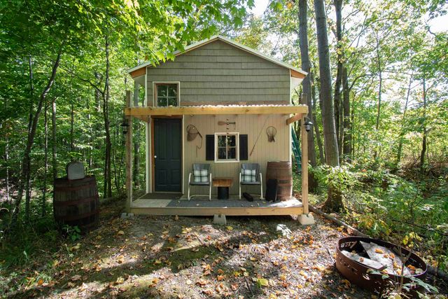 8384 E 350 N, Kendallville, IN 46755