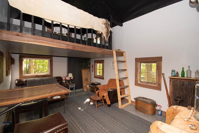 8384 E 350 N, Kendallville, IN 46755