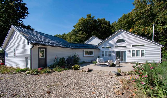 8384 E 350 N, Kendallville, IN 46755