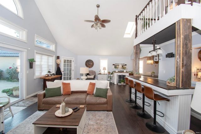 8384 E 350 N, Kendallville, IN 46755