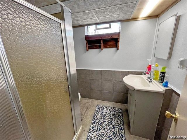 5009 Campbell Street, Dearborn Heights, MI 48125