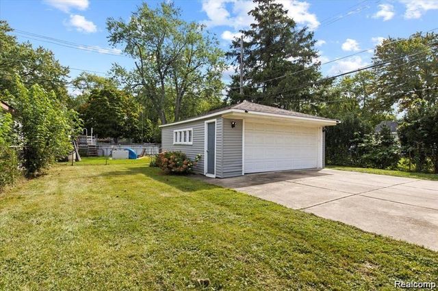 5009 Campbell Street, Dearborn Heights, MI 48125