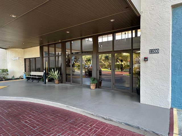 1101 Colony Point Circle 108, Pembroke Pines, FL 33026