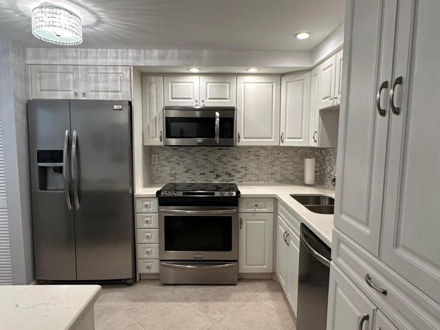 1101 Colony Point Circle 108, Pembroke Pines, FL 33026