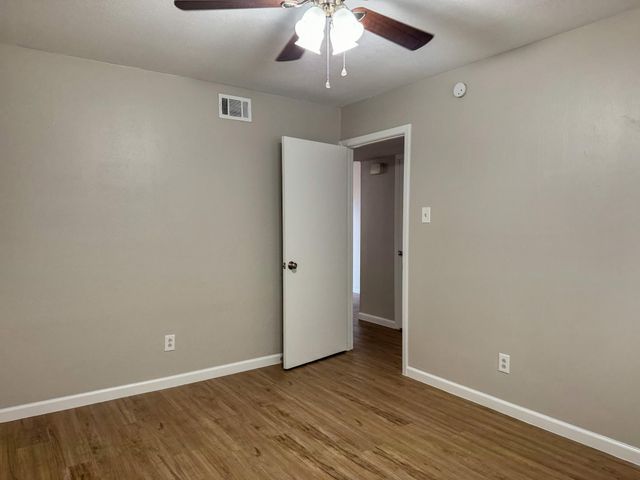 2101 6th Avenue N 3, Texas City, TX 77590