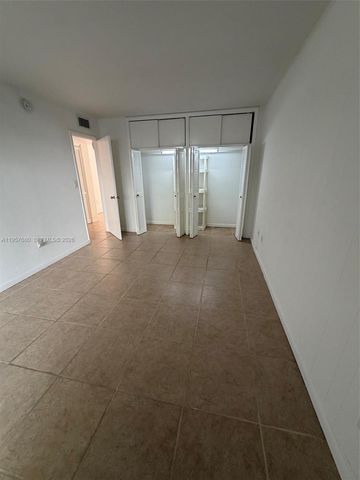 7851 Dunham Blvd 5, Miami, FL 33138