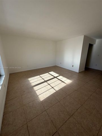 7851 Dunham Blvd 5, Miami, FL 33138