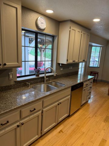 2960 Escondito Cir, Camino, CA 95709