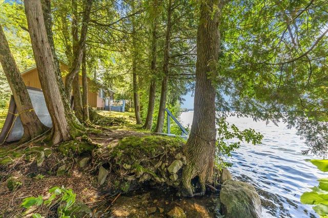 306 Hammond Shore Road, Franklin, VT 05457