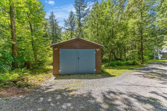 306 Hammond Shore Road, Franklin, VT 05457