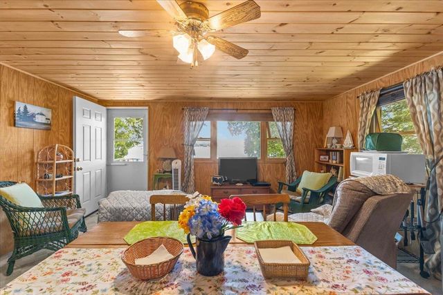 306 Hammond Shore Road, Franklin, VT 05457