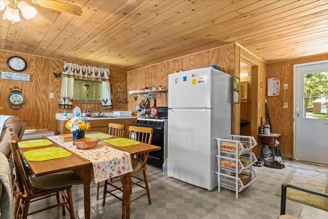 306 Hammond Shore Road, Franklin, VT 05457