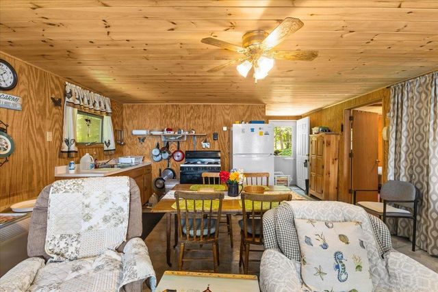 306 Hammond Shore Road, Franklin, VT 05457
