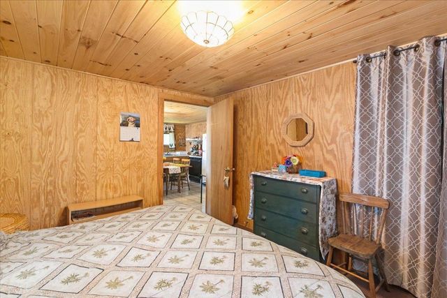 306 Hammond Shore Road, Franklin, VT 05457
