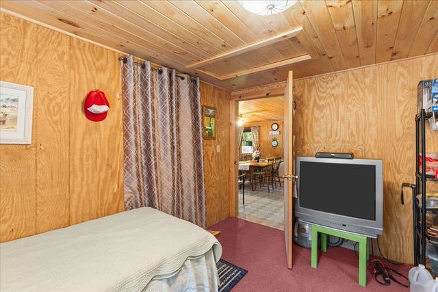 306 Hammond Shore Road, Franklin, VT 05457