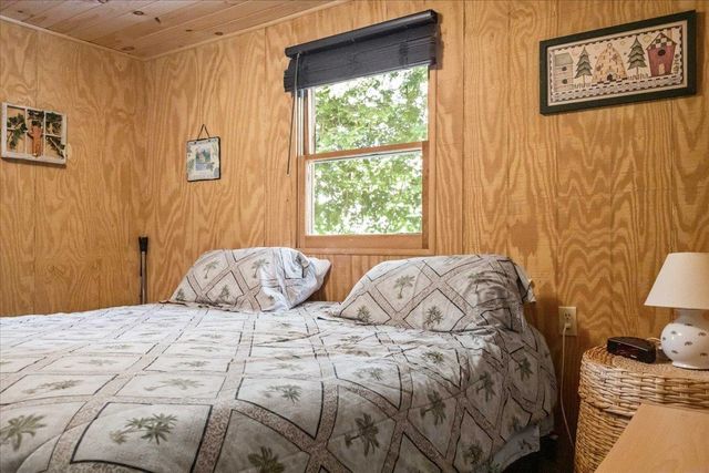306 Hammond Shore Road, Franklin, VT 05457