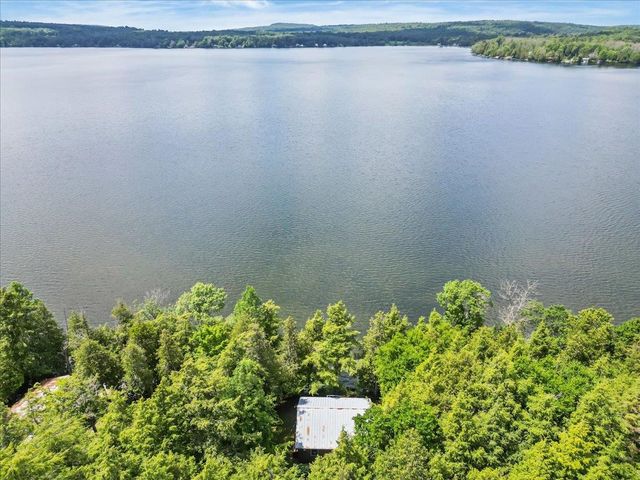 306 Hammond Shore Road, Franklin, VT 05457