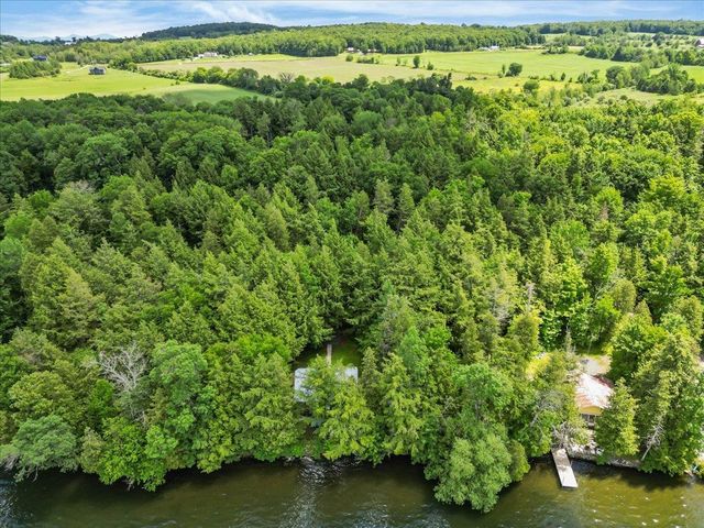 306 Hammond Shore Road, Franklin, VT 05457