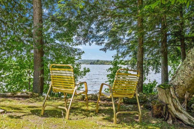 306 Hammond Shore Road, Franklin, VT 05457