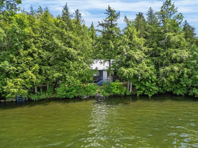 306 Hammond Shore Road, Franklin, VT 05457