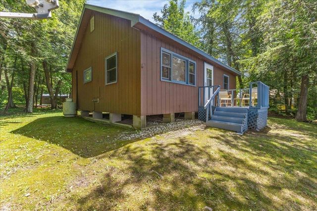 306 Hammond Shore Road, Franklin, VT 05457