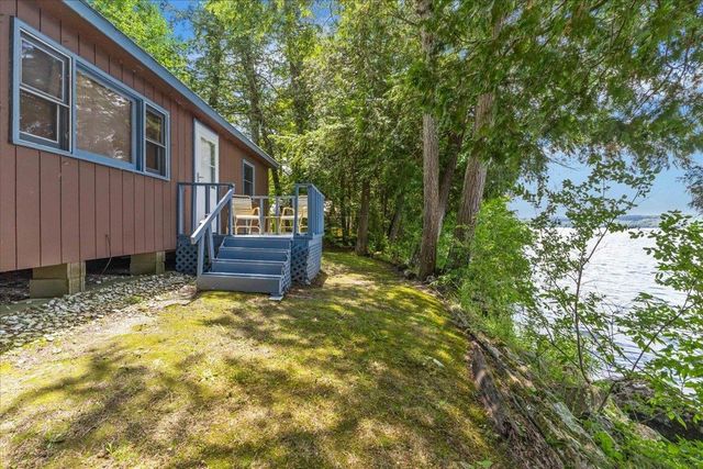 306 Hammond Shore Road, Franklin, VT 05457