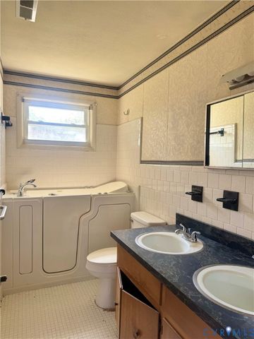 2011 Holly St, Henrico, VA 23223