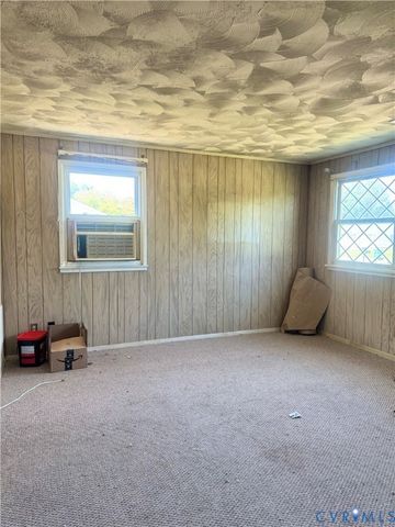 2011 Holly St, Henrico, VA 23223