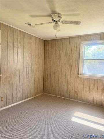 2011 Holly St, Henrico, VA 23223