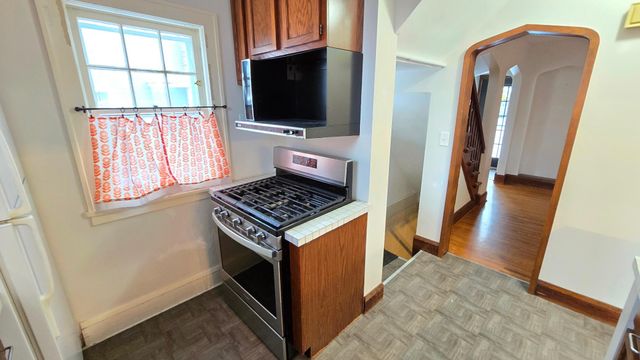 3306 Keewaydin Place, Minneapolis, MN 55417